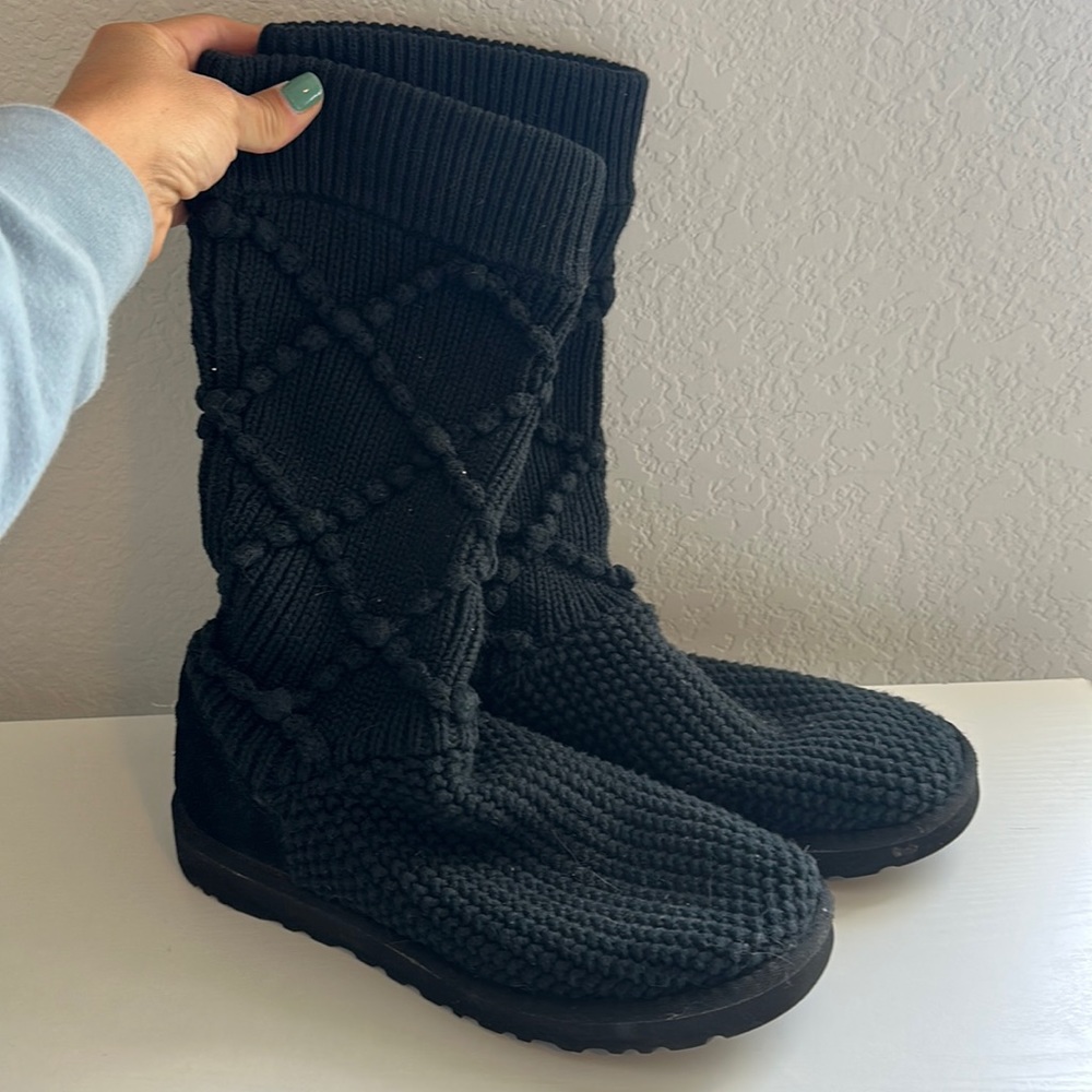 Women’s Ugg Sweater Boots Size 8